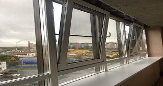 Холодное остекление балкона Новоуральск цена от 8270 руб. м/п. за 50 часов